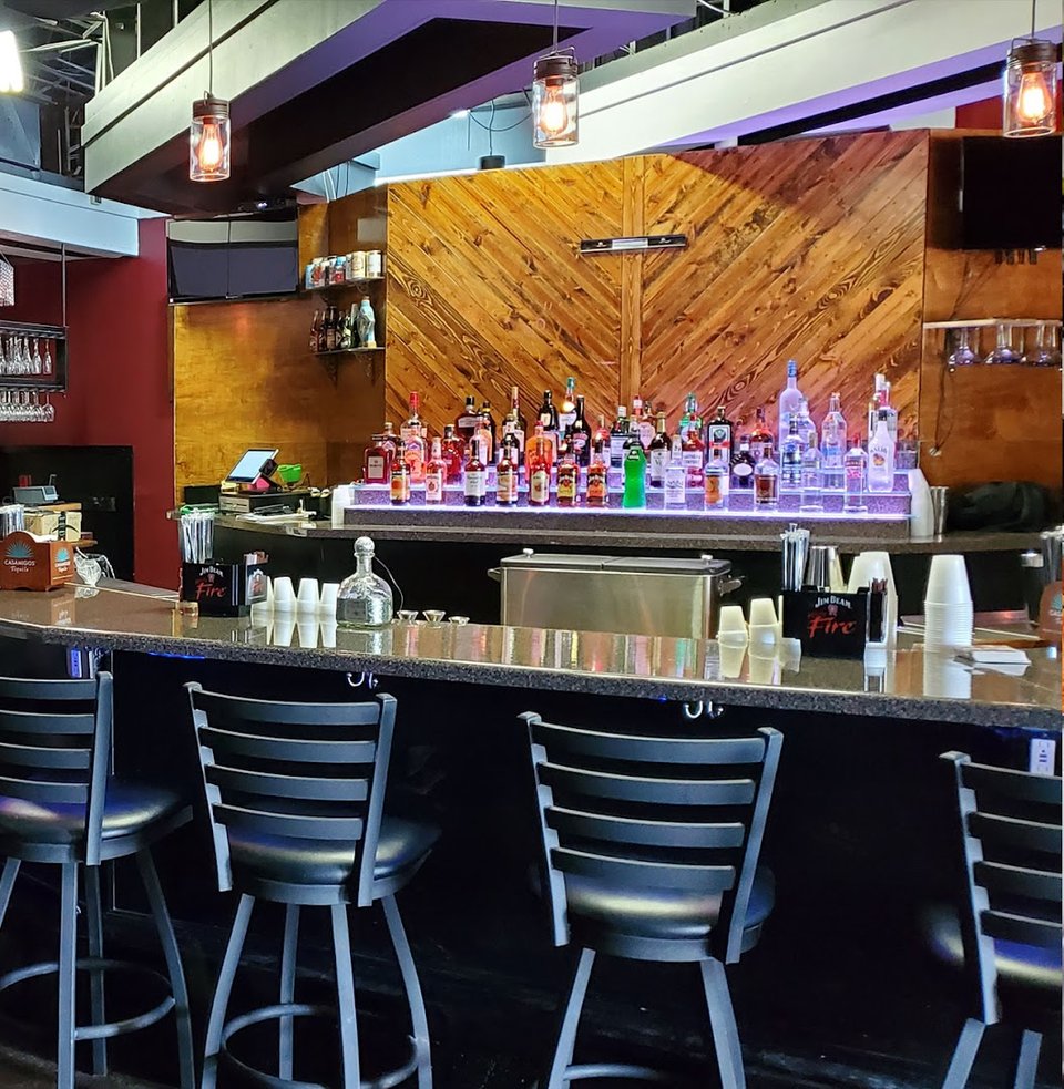 Front view of a Broad Street restaurant.